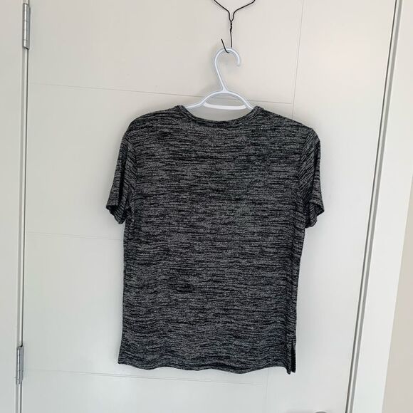 Aritzia Wilfred Free Silky Grey T-shirt - Picture 3 of 3